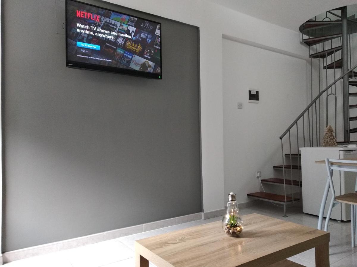 Cozy Place In The Heart Of Harbor Apartment Paphos Exterior foto
