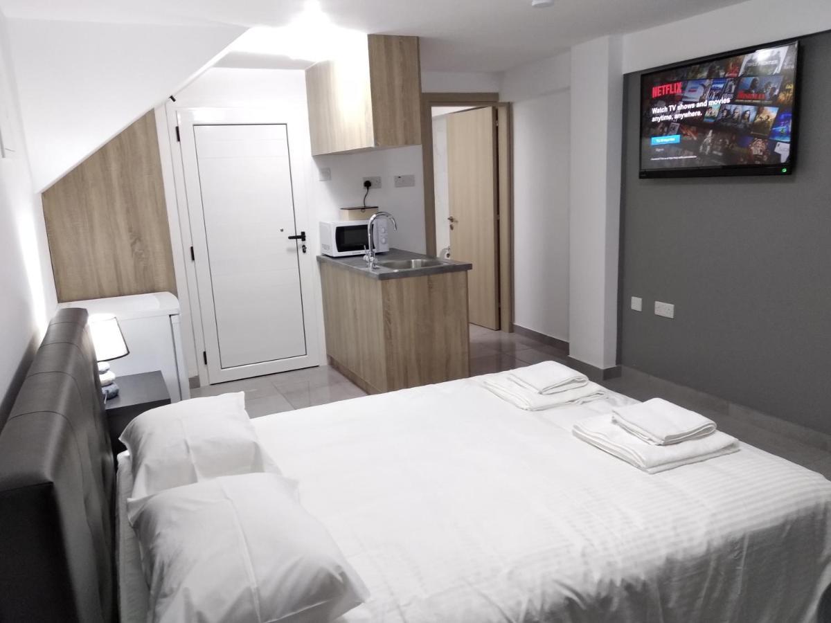 Cozy Place In The Heart Of Harbor Apartment Paphos Exterior foto